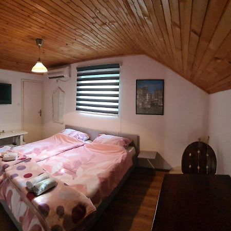 מוסטר Hostel Fm מראה חיצוני תמונה