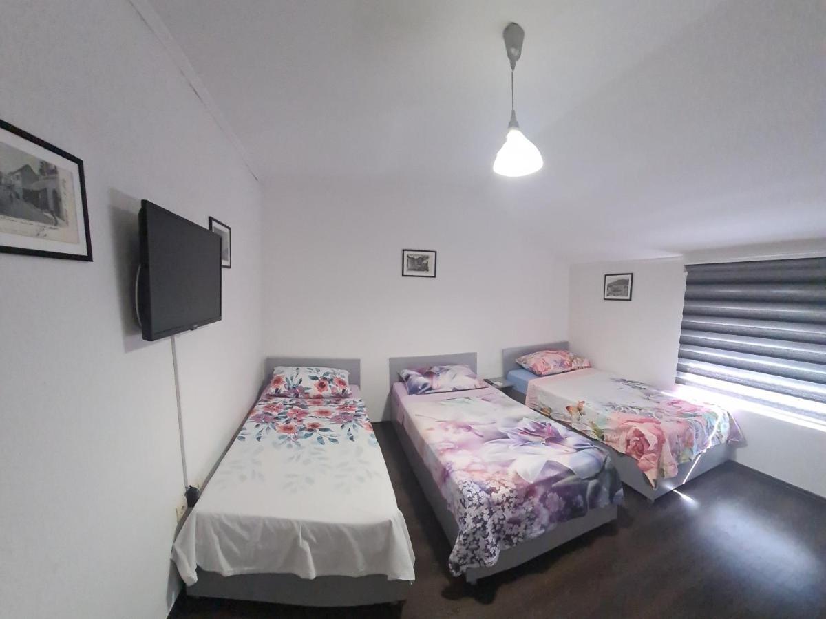 מוסטר Hostel Fm מראה חיצוני תמונה